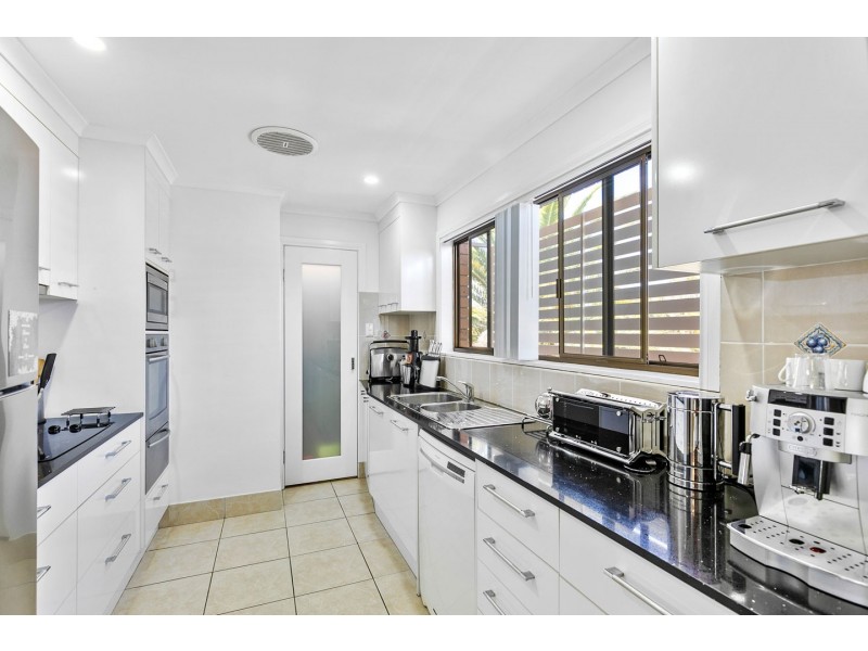 66 Hillcrest Avenue, Scarness QLD 4655