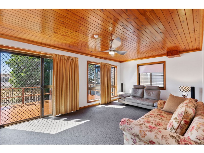 66 Hillcrest Avenue, Scarness QLD 4655
