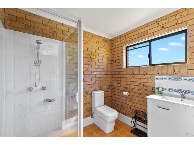 66 Hillcrest Avenue, Scarness QLD 4655