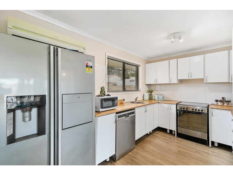 8 Tree View Road, Toogoom QLD 4655