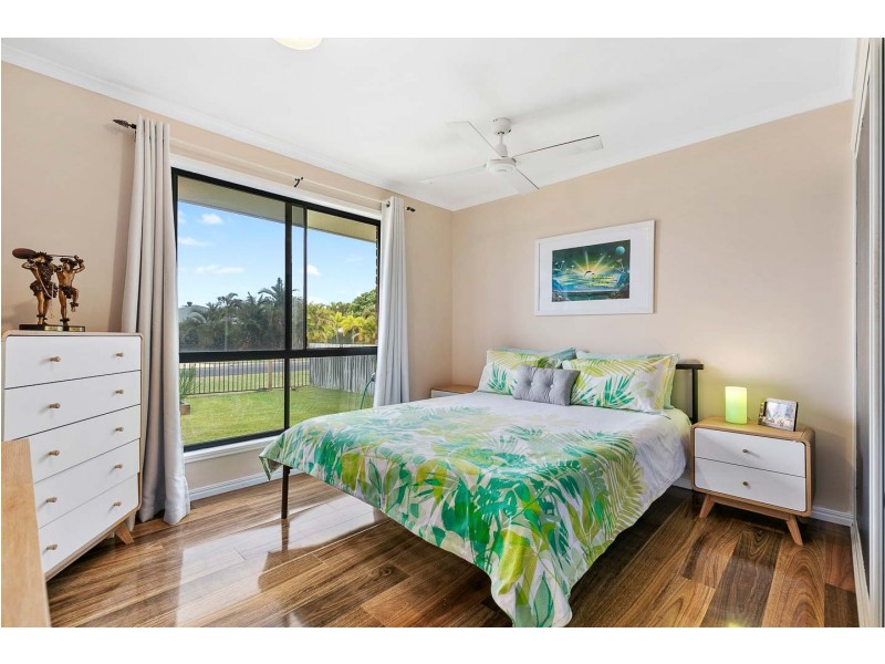 8 Tree View Road, Toogoom QLD 4655