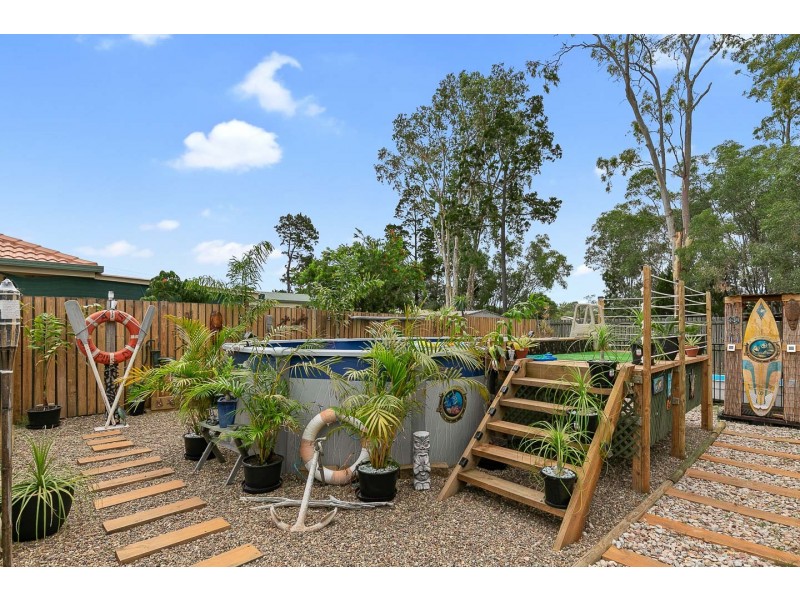 8 Tree View Road, Toogoom QLD 4655