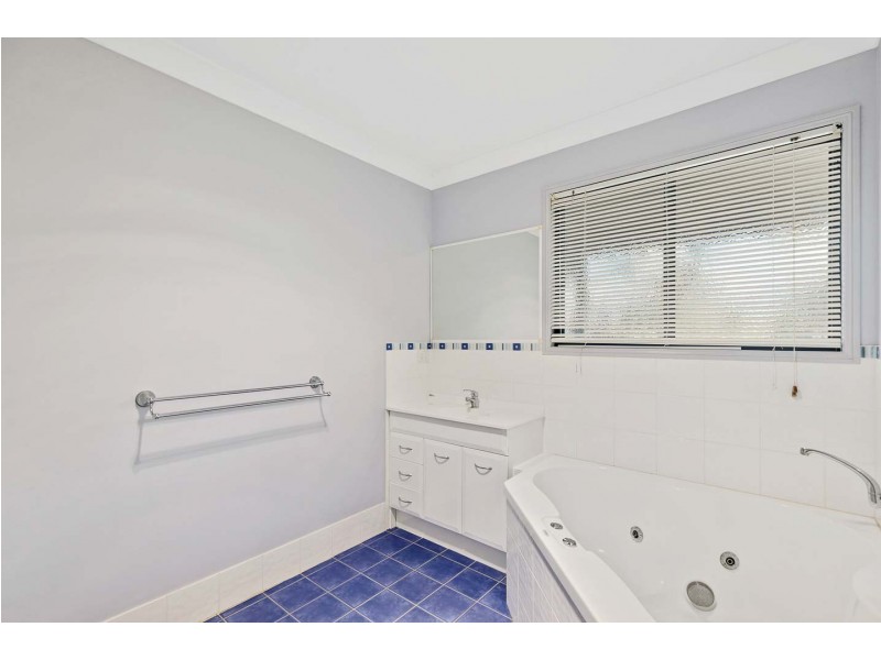 9 Oakes Drive, Burrum Heads QLD 4659