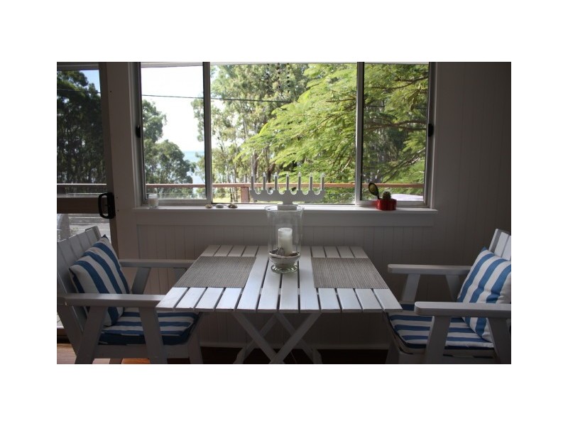 40 Esplanade, Point Vernon QLD 4655