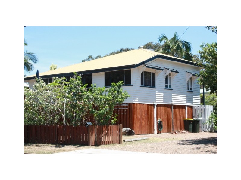 40 Esplanade, Point Vernon QLD 4655