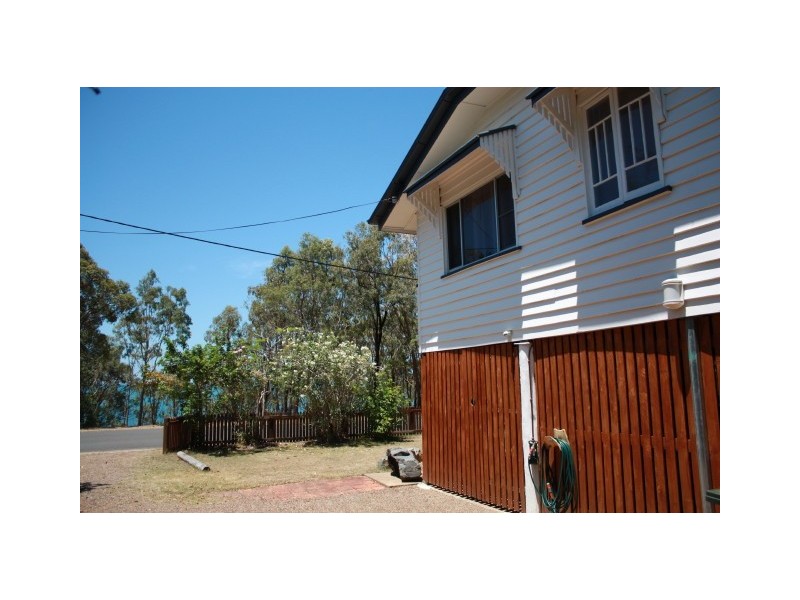 40 Esplanade, Point Vernon QLD 4655