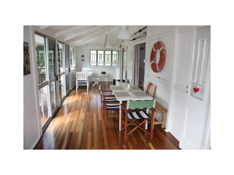 40 Esplanade, Point Vernon QLD 4655