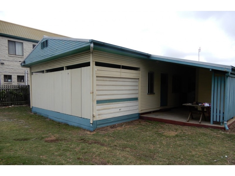 2/444 Esplanade, Torquay QLD 4655