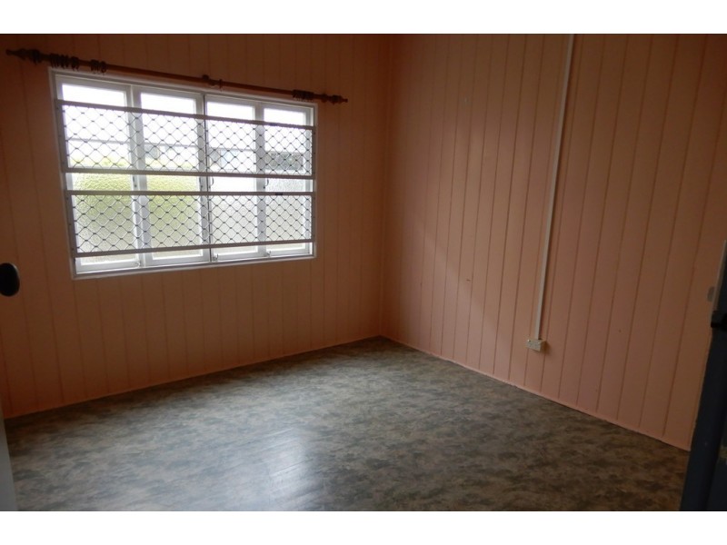 2/444 Esplanade, Torquay QLD 4655