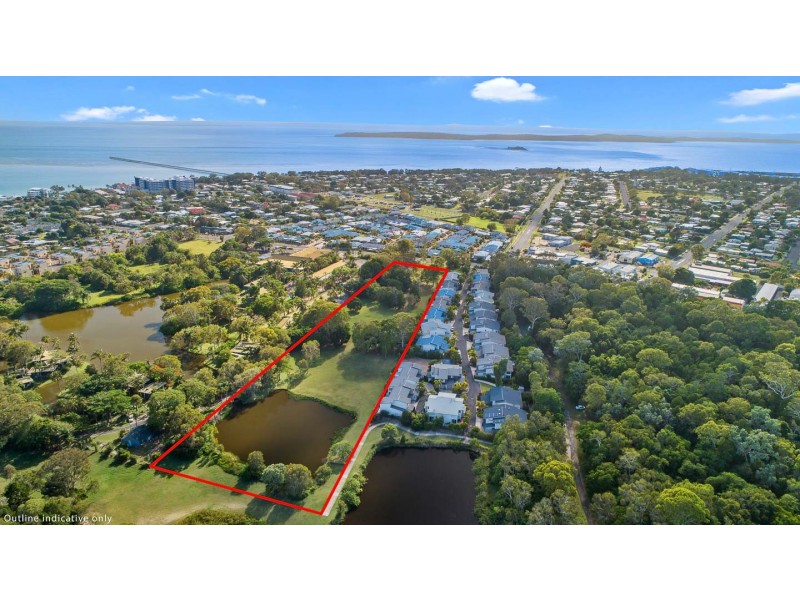 65 Elizabeth Street, Urangan QLD 4655