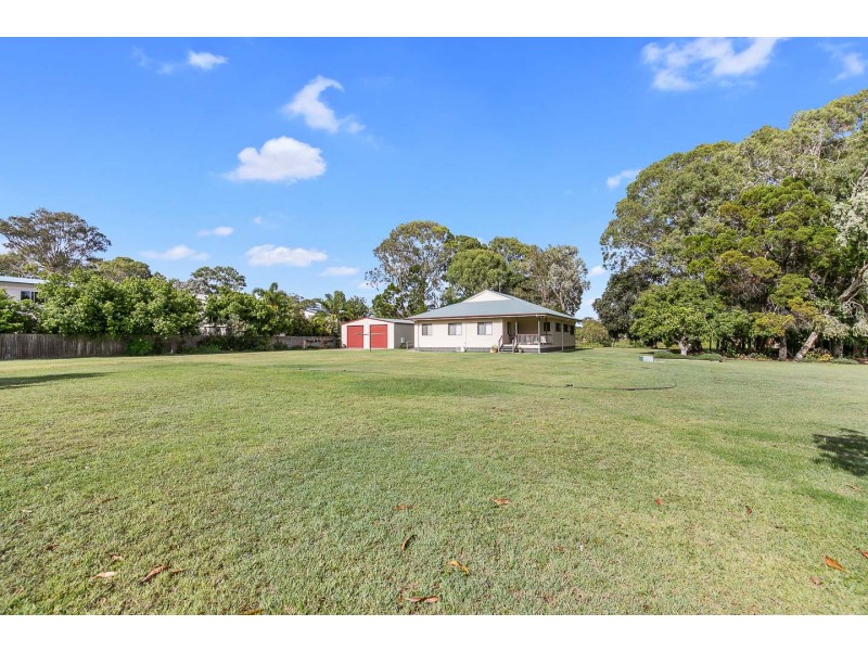 65 Elizabeth Street, Urangan QLD 4655