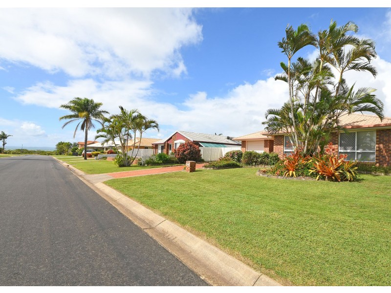 10 Hood Street, Urangan QLD 4655