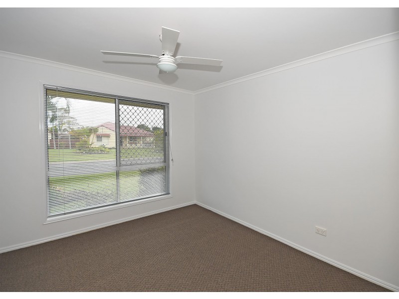 10 Hood Street, Urangan QLD 4655