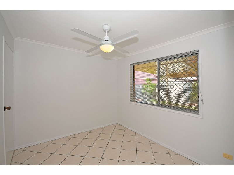 10 Hood Street, Urangan QLD 4655