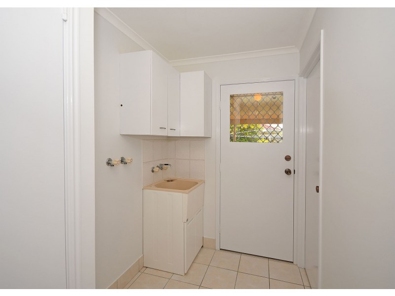 10 Hood Street, Urangan QLD 4655