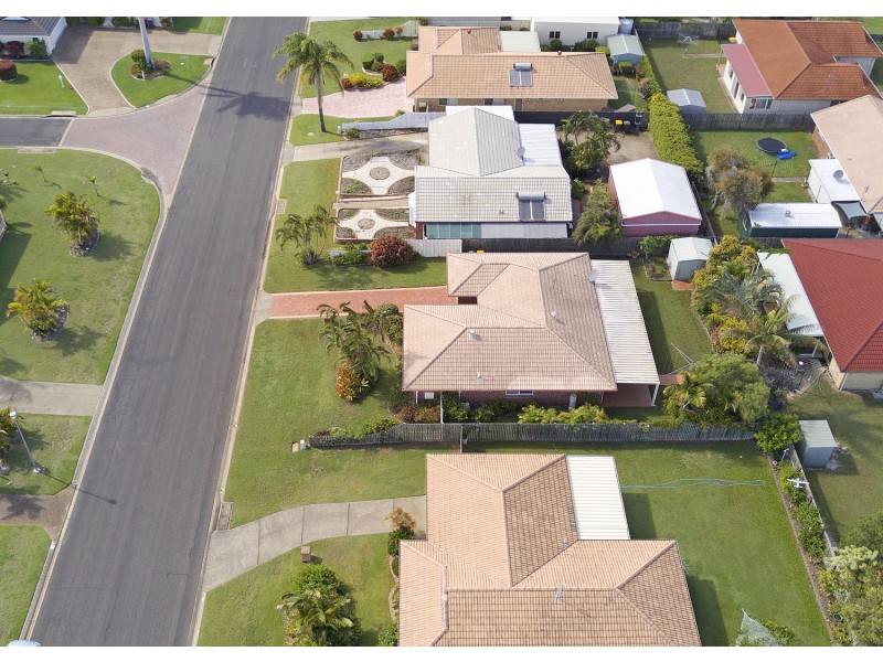 10 Hood Street, Urangan QLD 4655
