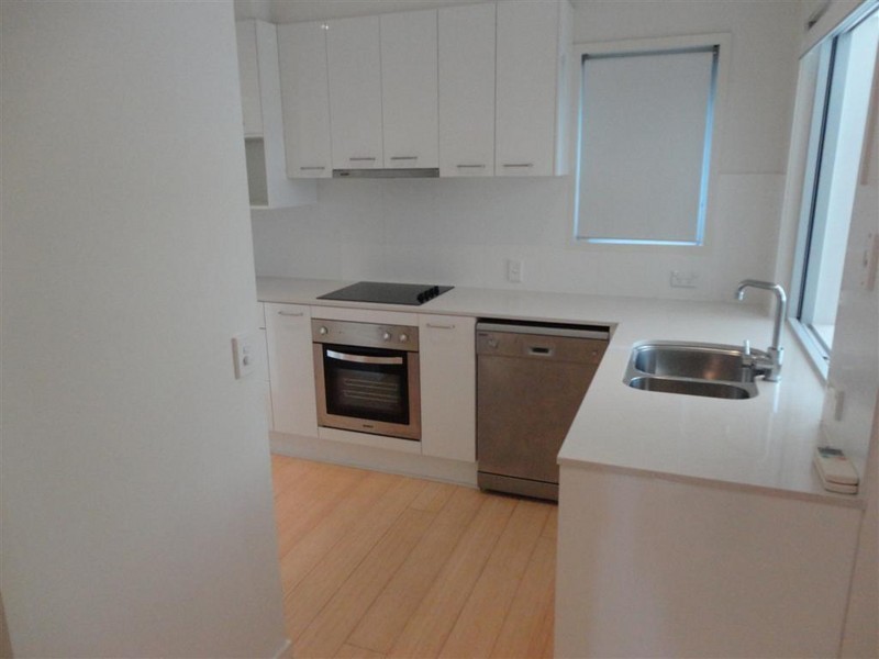 9/541 Esplanade, Urangan QLD 4655