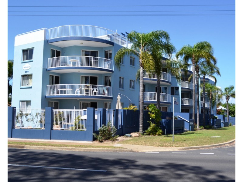3/458 Esplanade, Torquay QLD 4655