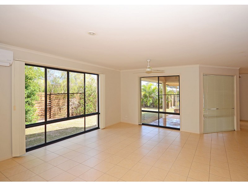 42 Heather Way, Urraween QLD 4655