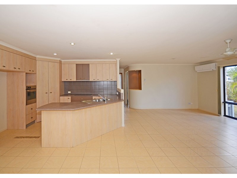 42 Heather Way, Urraween QLD 4655