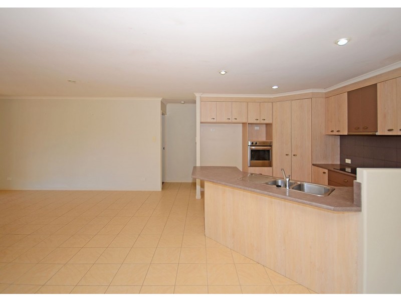 42 Heather Way, Urraween QLD 4655