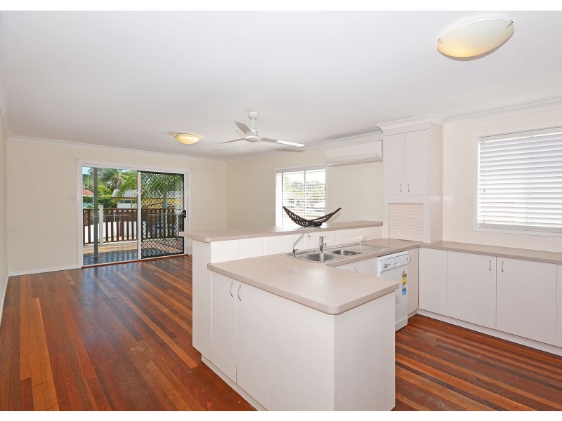 19 Cypress St, Torquay QLD 4655