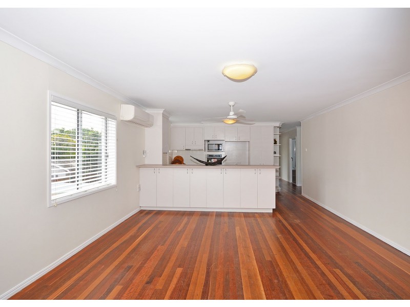 19 Cypress St, Torquay QLD 4655