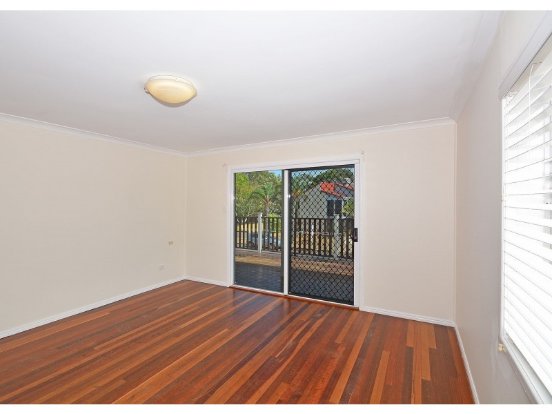 19 Cypress St, Torquay QLD 4655