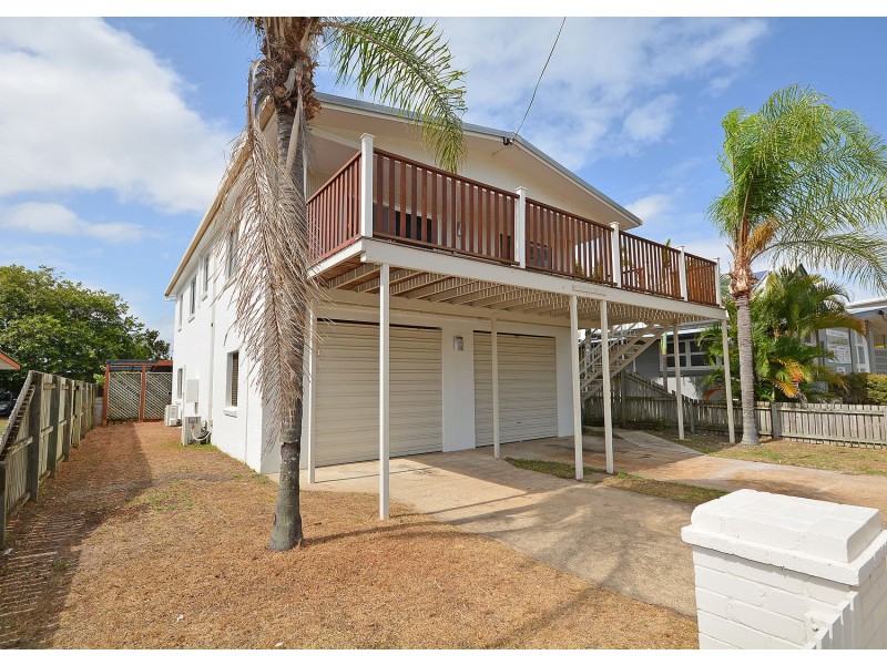 19 Cypress St, Torquay QLD 4655