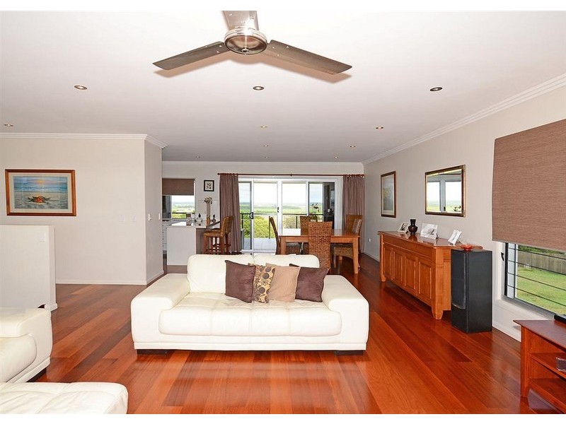 22 Sandy View Drive, Nikenbah QLD 4655