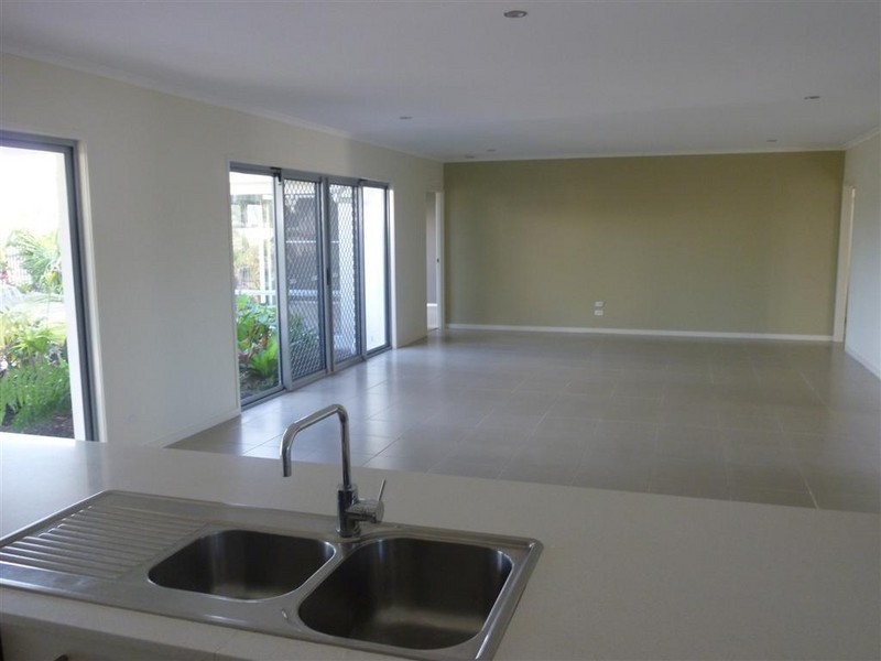 61 Northshore Avenue, Toogoom QLD 4655