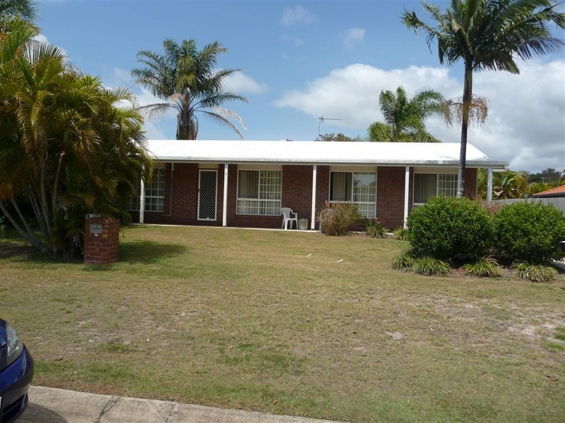7A DEBRA COURT, Urangan QLD 4655