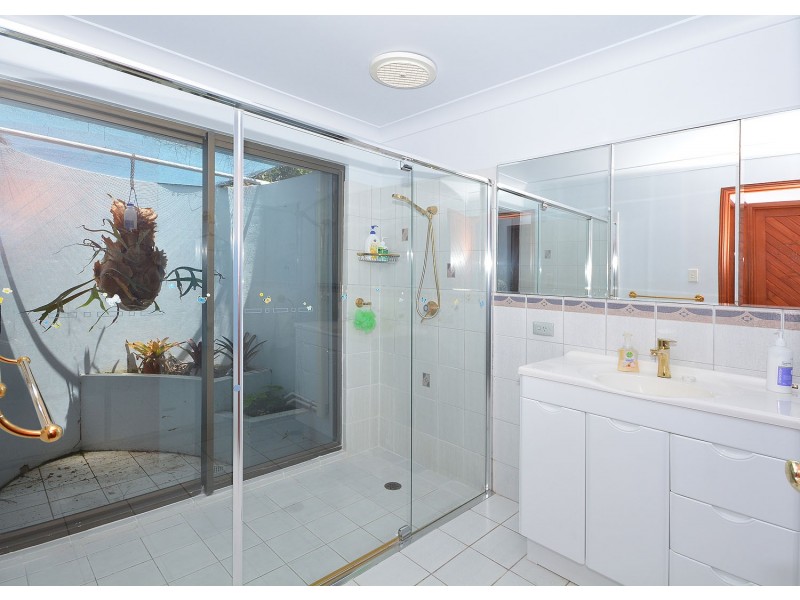 148 Christensen St, Urraween QLD 4655