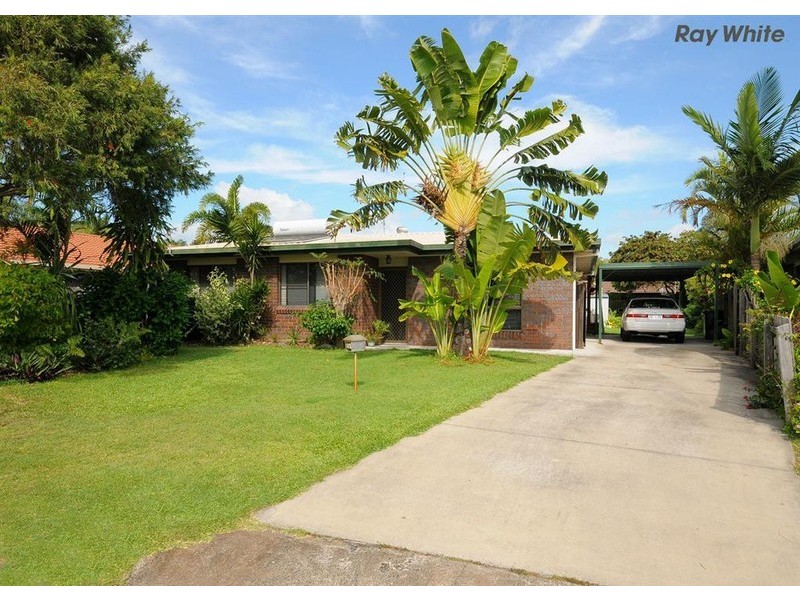 24 South St, Urangan QLD 4655