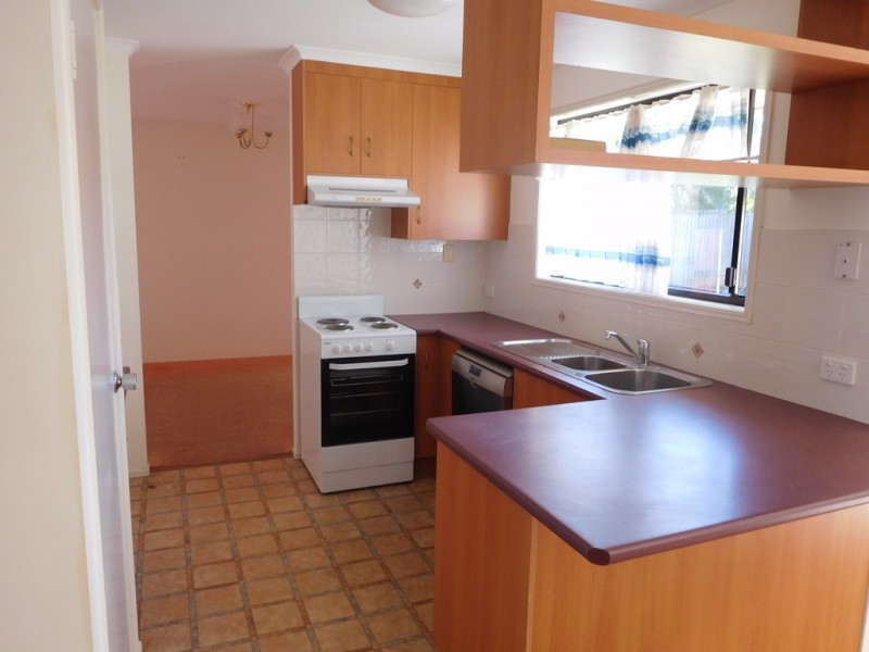 60 Anchorage Circut, Point Vernon QLD 4655