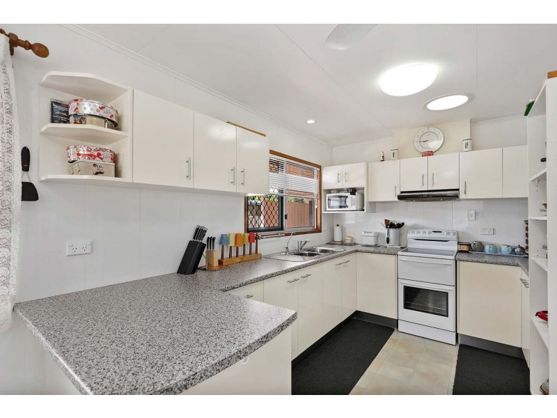 80 Howard Street, Burrum Heads QLD 4659