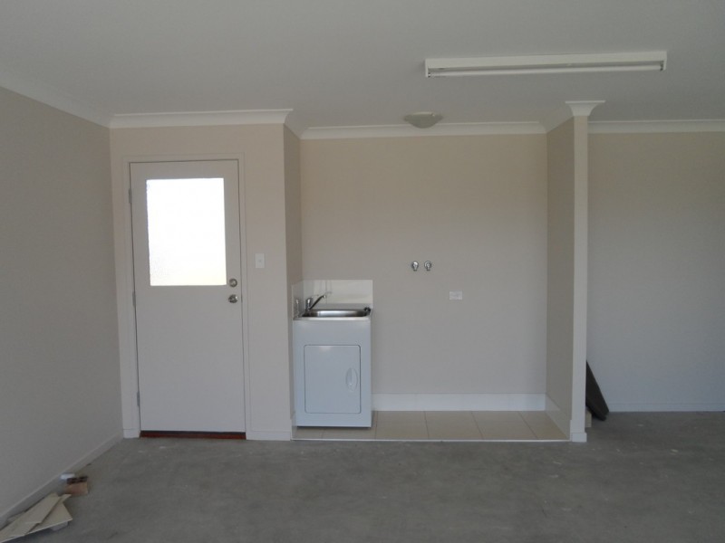 10 Parame Crt, Nikenbah QLD 4655