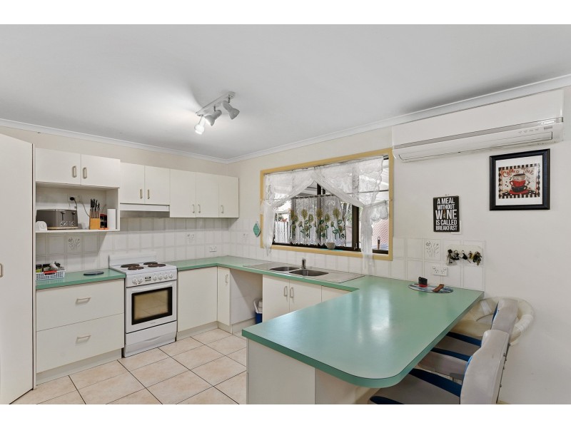 4 Meledie Avenue, Kawungan QLD 4655