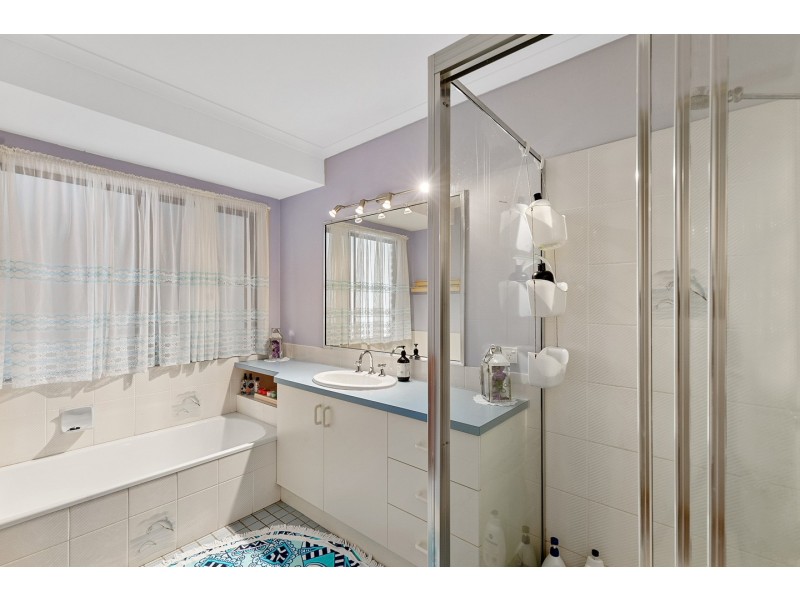 4 Meledie Avenue, Kawungan QLD 4655