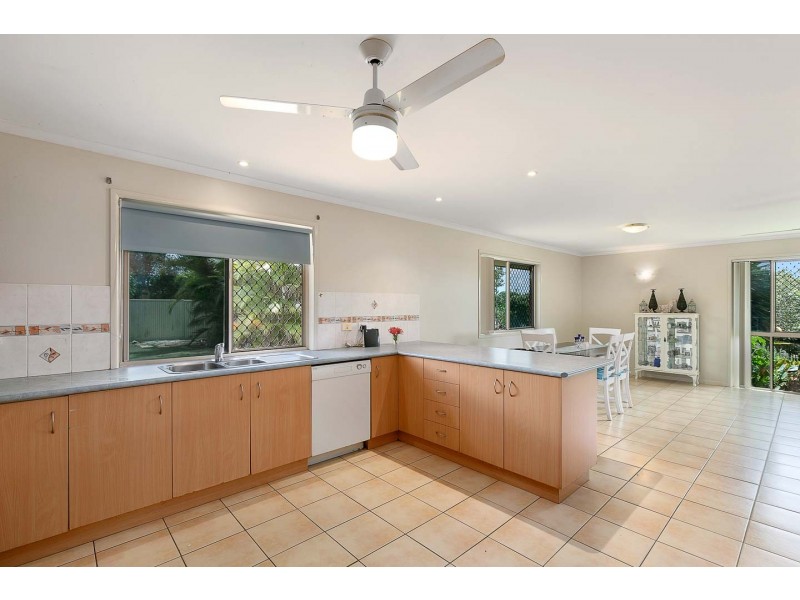 51 Carls Road, Dundowran QLD 4655