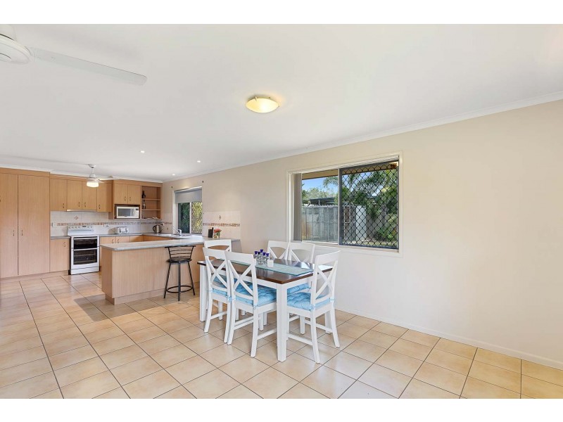 51 Carls Road, Dundowran QLD 4655