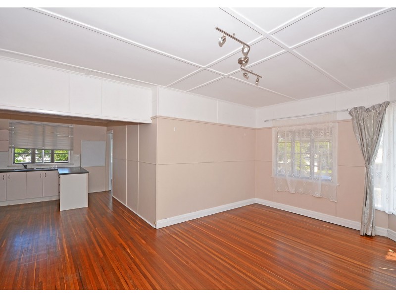 125 Pulgul Street, Urangan QLD 4655