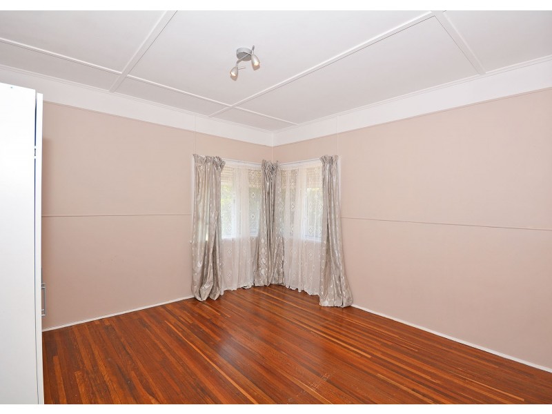 125 Pulgul Street, Urangan QLD 4655