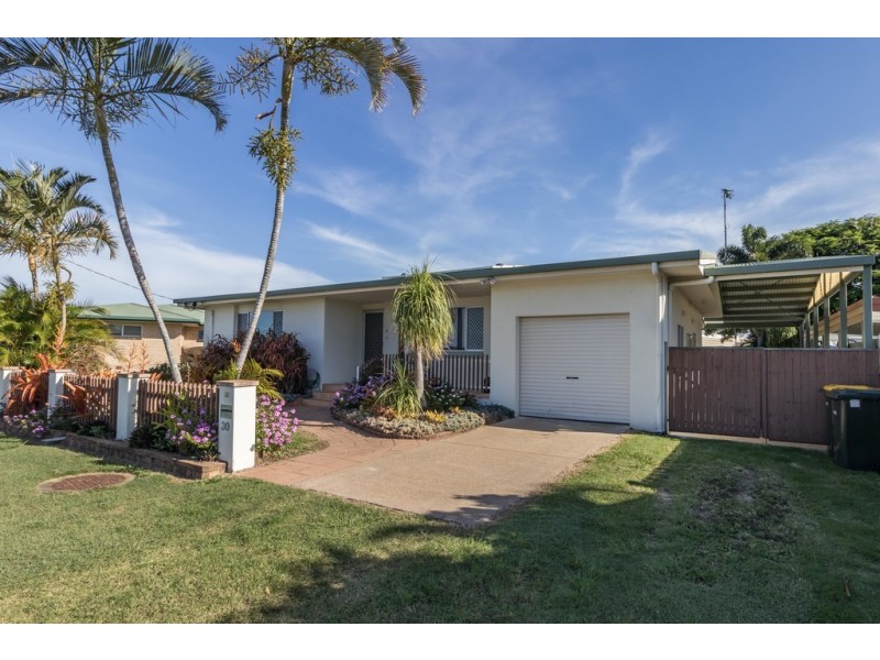 30 Dover Street, Pialba QLD 4655