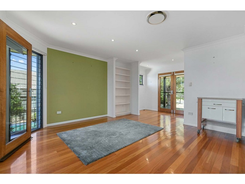 1 Krista Court, Burrum Heads QLD 4659