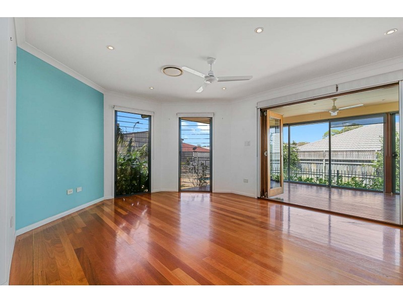 1 Krista Court, Burrum Heads QLD 4659