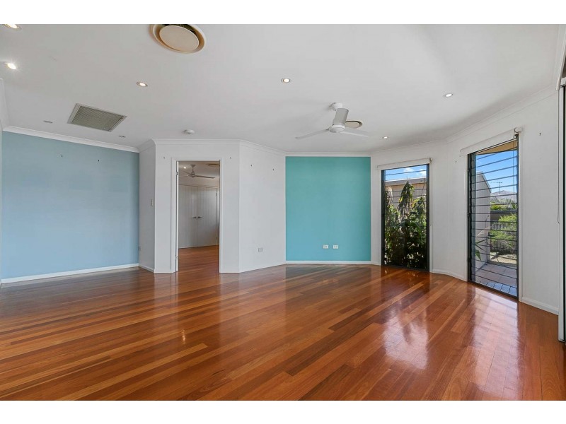 1 Krista Court, Burrum Heads QLD 4659