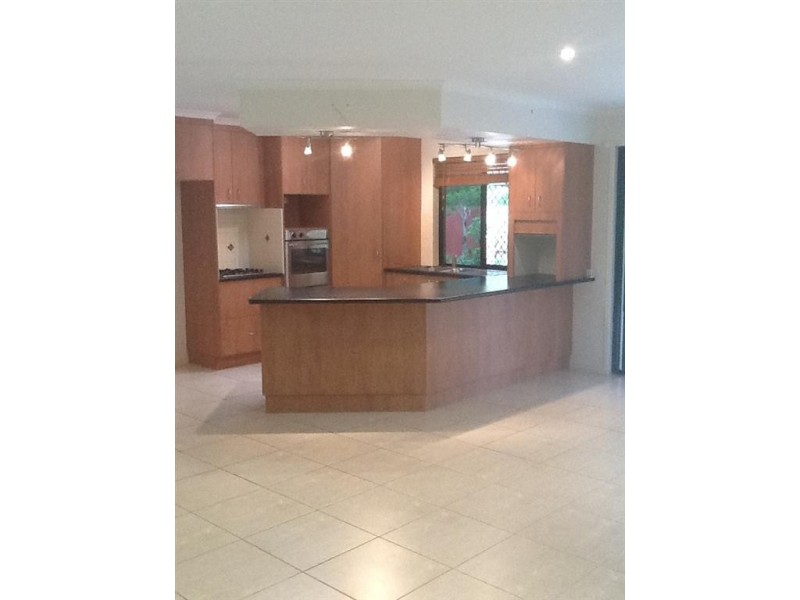 46 Alexander St, Urangan QLD 4655