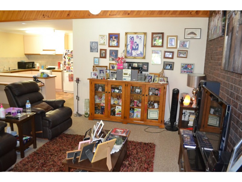 2/123 Freshwater St, Torquay QLD 4655