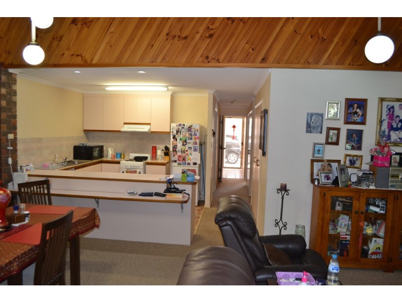 2/123 Freshwater St, Torquay QLD 4655